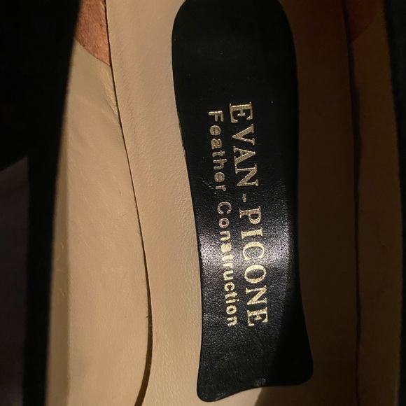 Evan-Picone Black suede heeled shoes - Picture 4 of 8